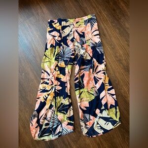 Floral Wide-Leg Pants capri length